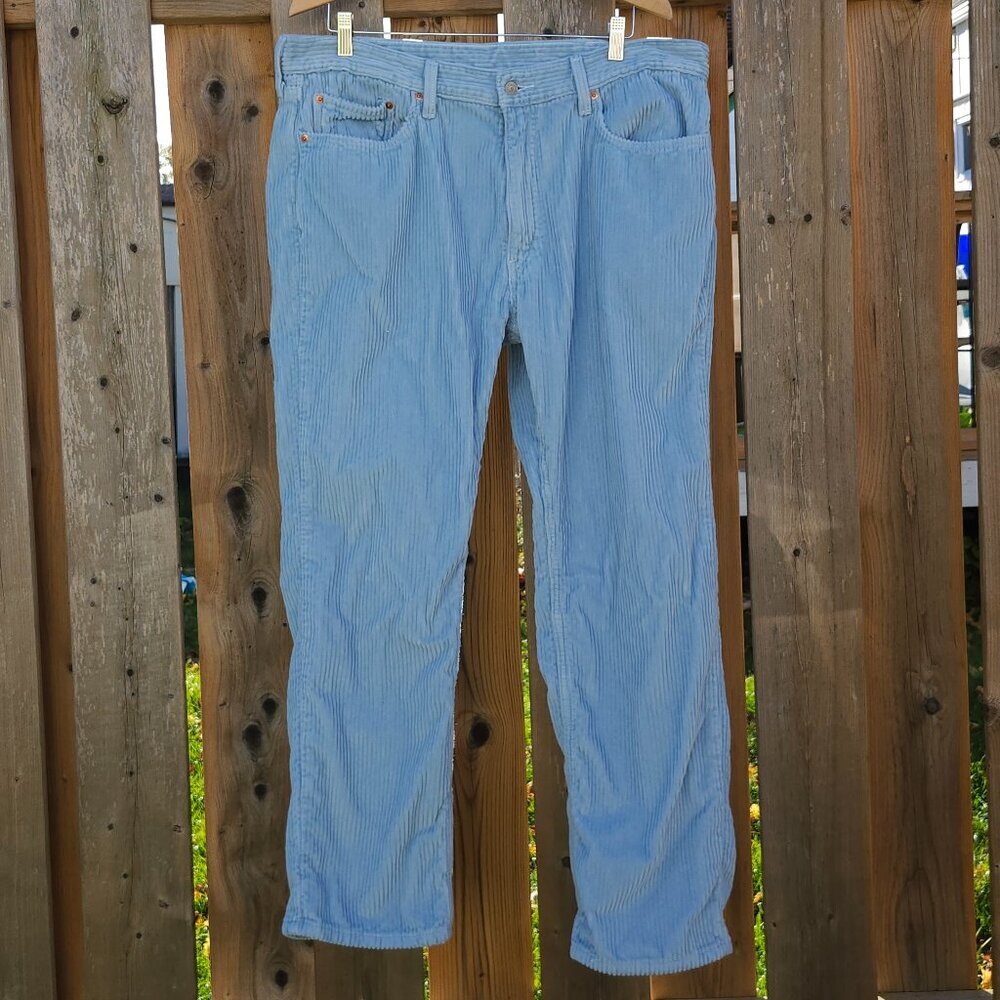 Levis 559 Men’s Size 38 x 30 Premium Wide Leg Soft Corduroy Pants Baby Blue